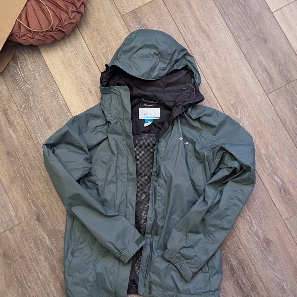 Columbia Women's Size S Windbreaker (Water Proof)